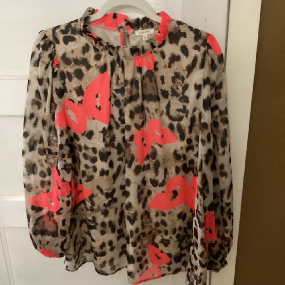 JODIFL Leopard Print Blouse with Neon Pink Accents